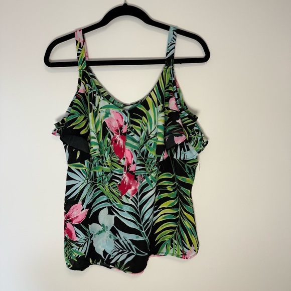 New York & Company Floral Flutter Sleeve Blouse Size L - Picture 2 of 4